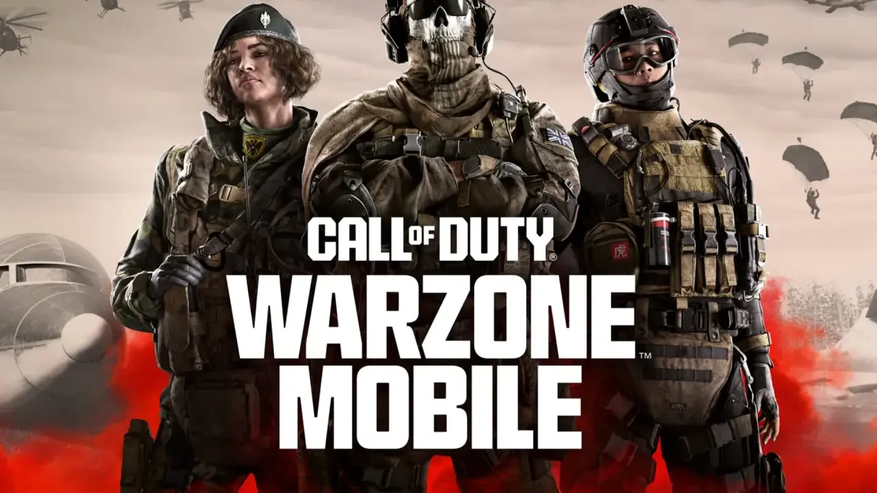 Trois soldats se tiennent prêts pour l'action dans Warzone Mobile. Des hélicoptères et des parachutistes survolent un paysage désertique.