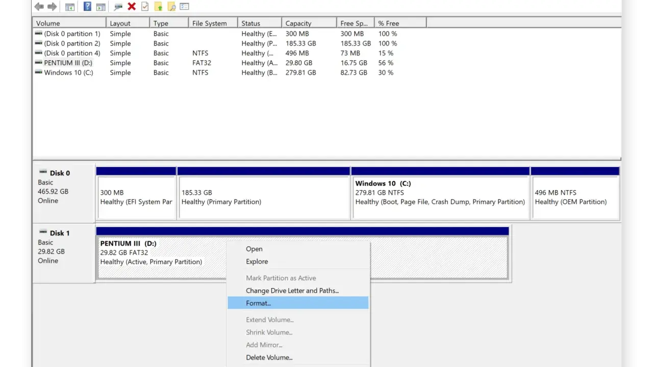 Gestionnaire de disques : le menu contextuel propose de formater la partition D: pour initialiser disque dur.