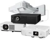 Plusieurs vidéoprojecteurs, dont un noir Panasonic et deux blancs Epson, sont présentés. Le choix dépend de combien de lumens pour un vidéoprojecteur est nécessaire.