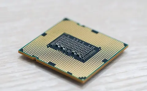 Le processeur d'un ordinateur, un composant essentiel pour le versus CPU.