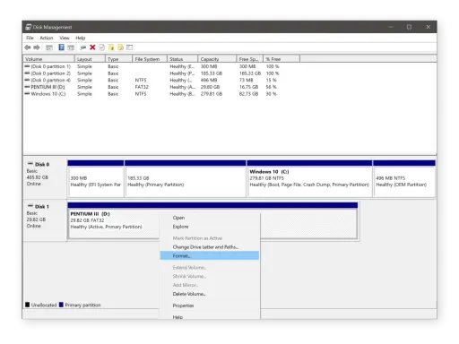 Gestionnaire de disques : le menu contextuel propose de formater la partition D: pour initialiser disque dur.