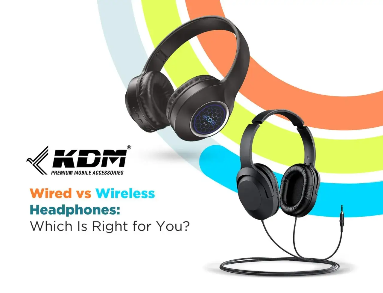 Deux casques KDM, l'un filaire ou bluetooth, sont pr&eacute;sent&eacute;s pour comparer les avantages de chaque mod&egrave;le.